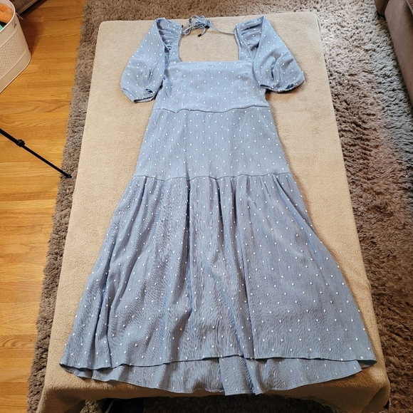 Moon River Back Cut-Out Clip Dot Tiered Midi Dress From Anthropologie - Picture 5 of 16
